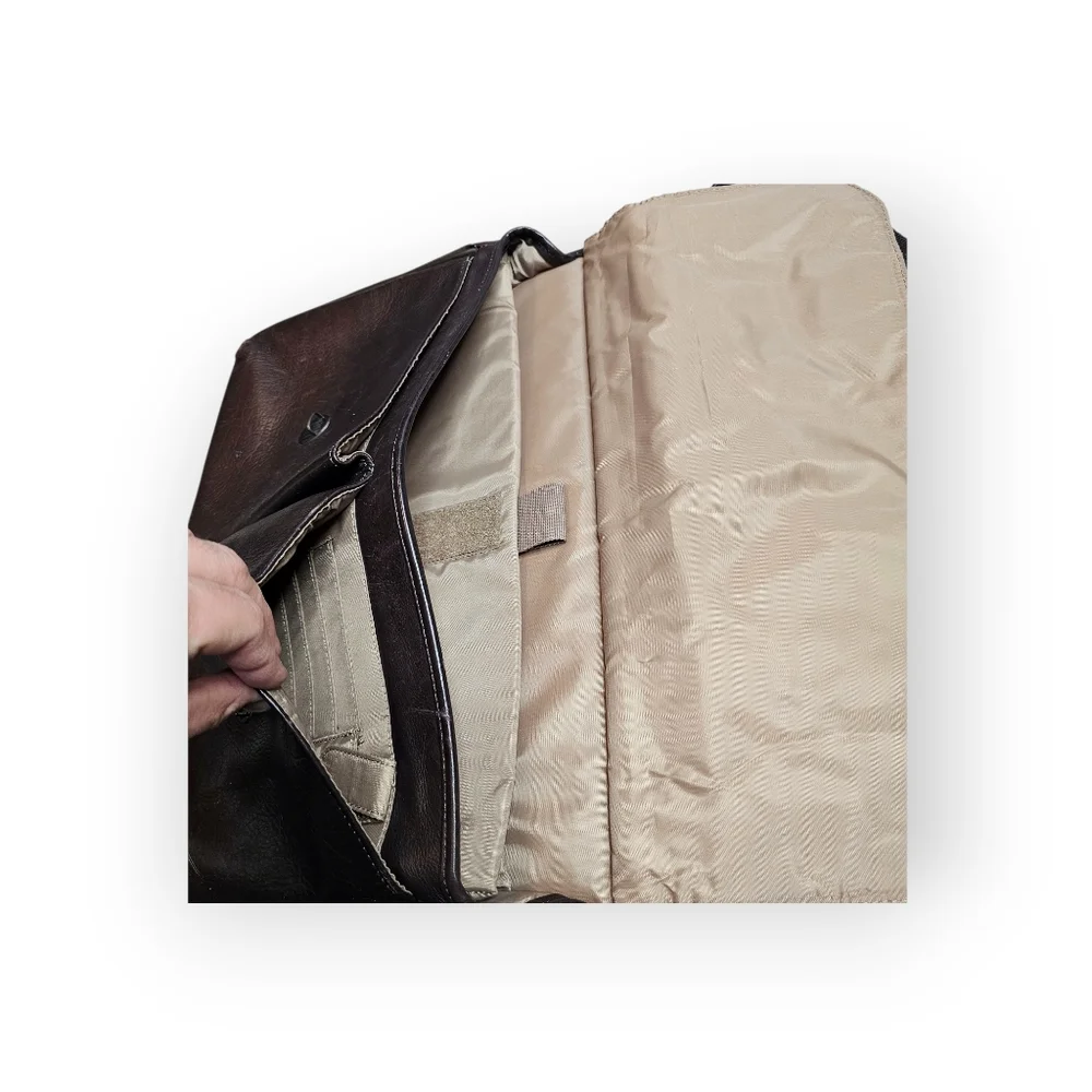 Solo New York Genuine Leather Messenger Bag – Executive Laptop Briefcase
